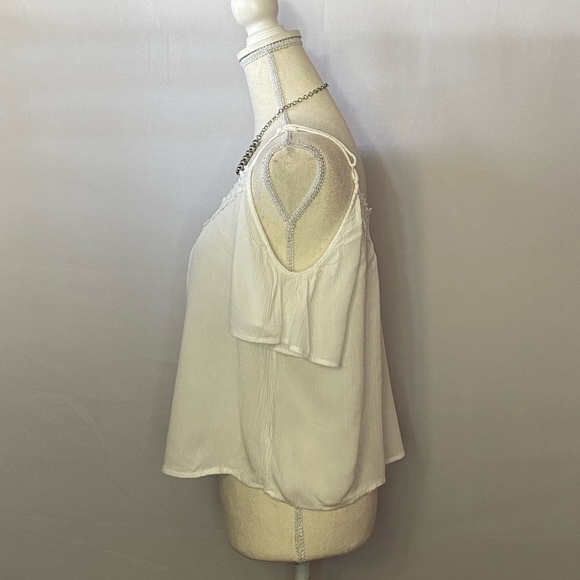 Tops/T-Shirts/Tanks👚 - 2 for $15 or 3 for $20 (Mix & Match) - Picture 4 of 4